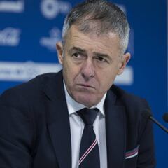 Lucas Alcaraz: "Ponemos en la alineación a los que mejor están, no miro trayectoria ni contrato"