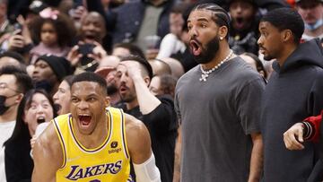 Los Lakers navegan el caos total para llegar a buen puerto