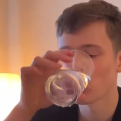 Un escocés prueba el agua de Madrid por primera vez y deja un ‘recado’ tras catarla: “No está cerca de la mejor”