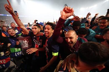 El Paris Saint-Germain celebra la victoria tras finalizar el encuentro. La gran final, PSG-Inter, en el Allianz Arena de  Munich.