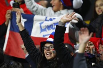 Futbol, Chile v Jamaica.
Partido amistoso 2016.
Hinchas de la seleccion chilena alientan, antes del partido con Jamaica en el estadio Sausalito de ViÃ±a del Mar, Chile.
27/05/2016
Marcelo Hernandez/Photosport**********

Football, Chile v Jamaica.
Chile's fans cheer before the game against Jamaica for friendly football match held at the Sausalito stadium in Vina del Mar, Chile.
27/05/2016
Marcelo Hernandez/Photosport