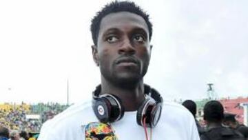 Adebayor podría irse al Olympique de Marsella