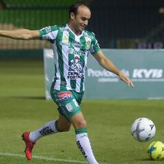 Landon Donovan, presentado como estrella con León