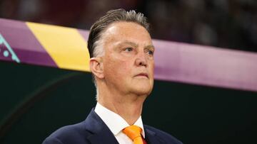 DOHA, QATAR - DECEMBER 03: Louis van Gaal, Head Coach of Netherlands, looks on prior to the FIFA World Cup Qatar 2022 Round of 16 match between Netherlands and USA at Khalifa International Stadium on December 03, 2022 in Doha, Qatar. (Photo by Maddie Meyer - FIFA/FIFA via Getty Images)