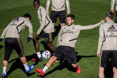 Real Madrid round-up: Hazard, Ramos, Courtois