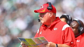 Andy Reid, quien fue coach de los Eagles entre 1999 y 2012, logró 140 victorias con Philadelphia y con los Chiefs recién llegó al centenar de triunfos.