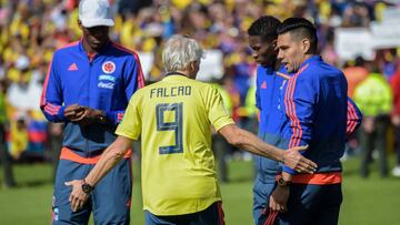 La Selección Colombia arribó sobre el mediodía a Bogotá desde Rusia. José Pékerman habló en la pista de Catam y agradeció todo el apoyo de la gente.