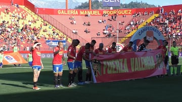 Emotivo homenaje en el fútbol chileno para Valencia por la DANA