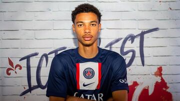 Hug Ekitike joined PSG on loan from Reims with a €35m purchase option.