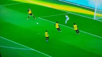 ¡Salvó el gol contra 4 rivales! La increíble jugada de ex UC