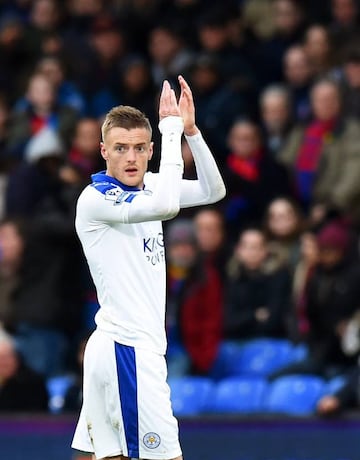 Jamie Vardy thanks the away fans for their support today. Still one goal away from equaling Gary Lineker's 20 but a valuable assist nonetheless.
