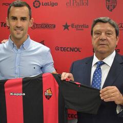 Linares, presentado: "Llego con la ilusión de un juvenil"