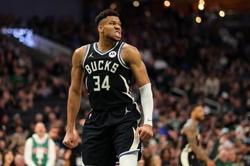 Giannis Antetokounmpo #34 of the Milwaukee Bucks 