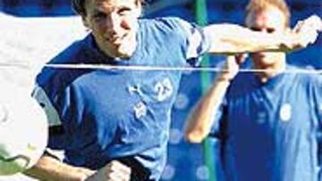 <B>OBJETIVO</B>. El Algeciras quiere a Basavilbaso, del Tenerife.