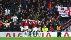 LONDON, ENGLAND - JANUARY 01:   Emiliano Buendia of Aston Villa celebrates scoring a goal to make the score 0-1 with his team-mates during the Premier League match between Tottenham Hotspur and Aston Villa at Tottenham Hotspur Stadium on January 1, 2023 in London, United Kingdom. (Photo by Chris Brunskill/Fantasista/Getty Images)