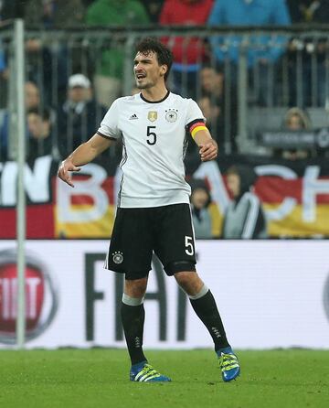 Pese a que tiene varios años por delante en su carrea, ya que sólo lleva 29 primaveras, el zaguero alemán consagró su nombre en la historia del fútbol cuando fue campeón en Brasil 2014.