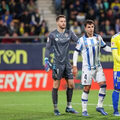 Remiro salva un punto para la Real Sociedad