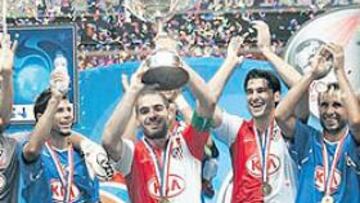<b>CAMPEONES. </b>Los rojiblancos cumplieron en China, ganaron los dos partidos y consiguieron llevarse el torneo.
