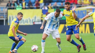 Rubén Alcaraz junto a Glauder en el encuentro frente al Málaga.