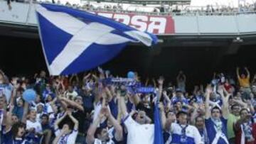 <b>QUEJAS. </b>La afición del Tenerife, pese a apoyarlo en masa, muestra su descontento con la actuación del equipo en esta temporada.