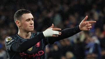 Brighton (United Kingdom), 25/04/2024.- Manchester City's Phil Foden celebrates scoring the 3-0 lead during the English Premier League soccer match of Brighton & Hove Albion against Manchester City, in Brighton, Britain, 25 April 2024. (Reino Unido) EFE/EPA/NEIL HALL EDITORIAL USE ONLY. No use with unauthorized audio, video, data, fixture lists, club/league logos, 'live' services or NFTs. Online in-match use limited to 120 images, no video emulation. No use in betting, games or single club/league/player publications.
