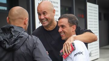 31-10-25. MIGUEL ÁNGEL RAMÍREZ BROMEA CON BORJA JIMÉNEZ Y CON EL ENTRENADOR DE PORTEROS, JORGE SARIEGO, EN MAREO.