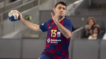 Aitor Ari&ntilde;o, durante un partido con el F.C. Barcelona de balonmano.