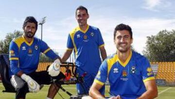 <b>RISAS. </b>Manu, Miguélez y Sergio Prendes pasaron un gran rato hablando de 'su' Sporting.