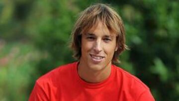 <b>TOMÁS PINA. </b>El centrocampista es habitual en las alineaciones.