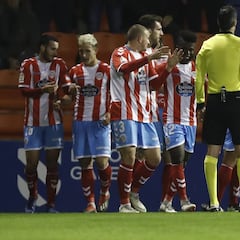 El Lugo se impone al Rayo y al arbitraje en el Ángel Carro