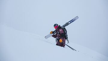 Aymar Navarro con nieve por las rodillas en Hokkaido (Japón).