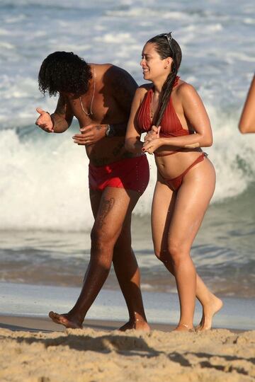 Marcelo relaxes with his family at the beach in Rio de Janeiro.