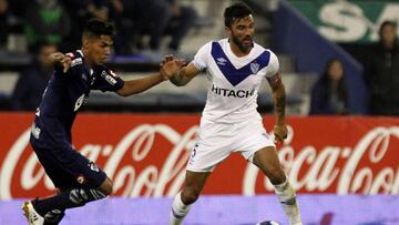 Imagen del partido entre V&eacute;lez y Quilmes.