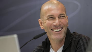 Zidane: "Benzema se lesionó tras el Clásico; confío en él"