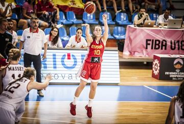 Ainhoa Lacorzana.
Puesto: base.
Equipo la última temporada: Celta Zorka.