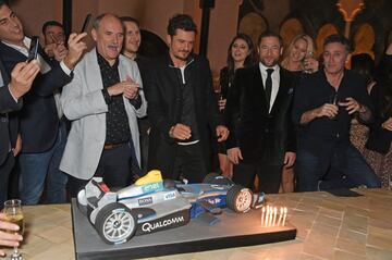 Orlando Bloom en la fiesta de su 41º cumpleaños en Marrakech con su padre Colin Stone, Scott Campbell, Andres Faucher y Alejandro Agag entre otros invitados.