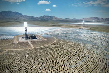 Duró apenas diez años y fue todo un fracaso: la planta de energía solar que mató el desierto de Mojave