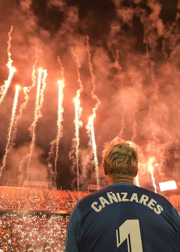 Fuegos artificiales en Mestalla para poner punto y final a la fiesta. 