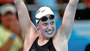 Katie Hoff se luce en Omaha.