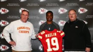Maclin en la presentación con los Chiefs