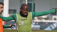 Emaná le pide a Mel jugar ya y el técnico lo ve posible