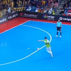 El Palau a reventar, máxima tensión y el Barça a la final gracias a este penalti