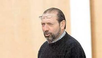 <b>ADIÓS. </b>Quini sigue trabajando pese a que podría irse del club.