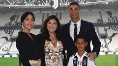 La primera camiseta de Cristiano en la Juventus es para su madre