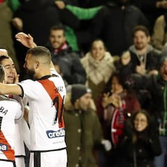 La Real iguala un 2-0 y retiene al Rayo en puestos de descenso