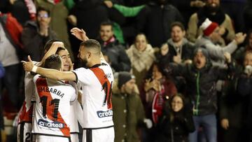 Comesa&ntilde;a celebra su primer gol en Liga.