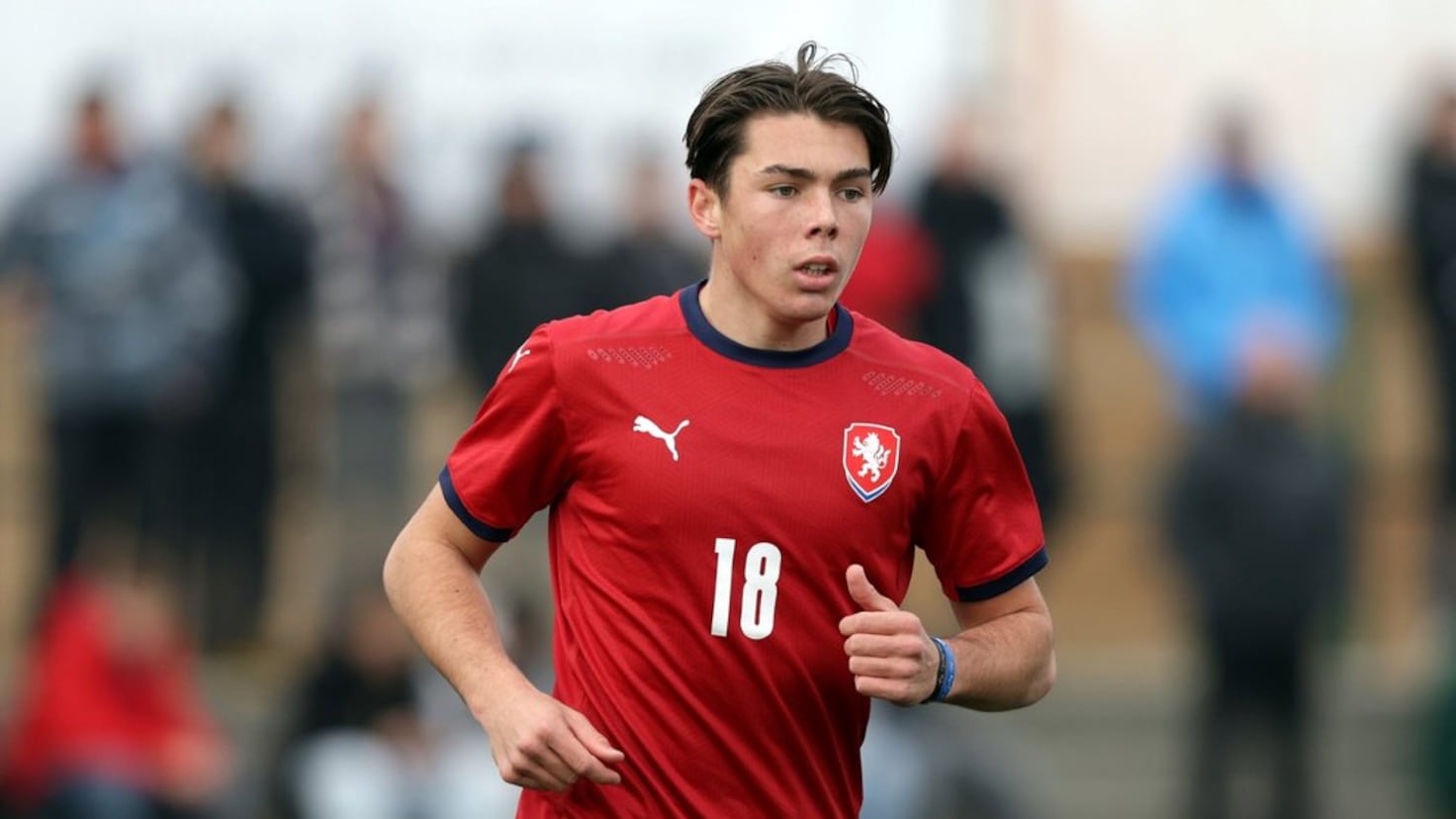 O hat-trick do filho de Buffon pela República Checa O hat-trick do filho de Buffon pela República Checa