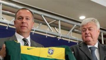 Marcelo entra en la primera lista de Mano Menezes