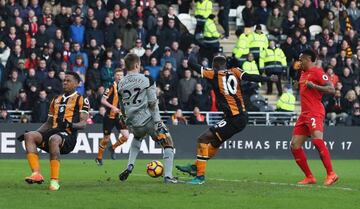 Alfred N'Diaye scores the opening goal past Simon Mignolet.