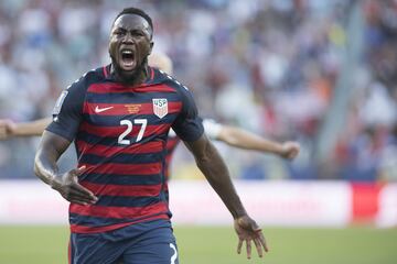 Sus padres son oriundos de Haití pero él nació en Nueva Jersey por lo que desde joven decidió representar a USMNT, en donde hizo todo el proceso por las selecciones juveniles hasta consolidarse en la absoluta.